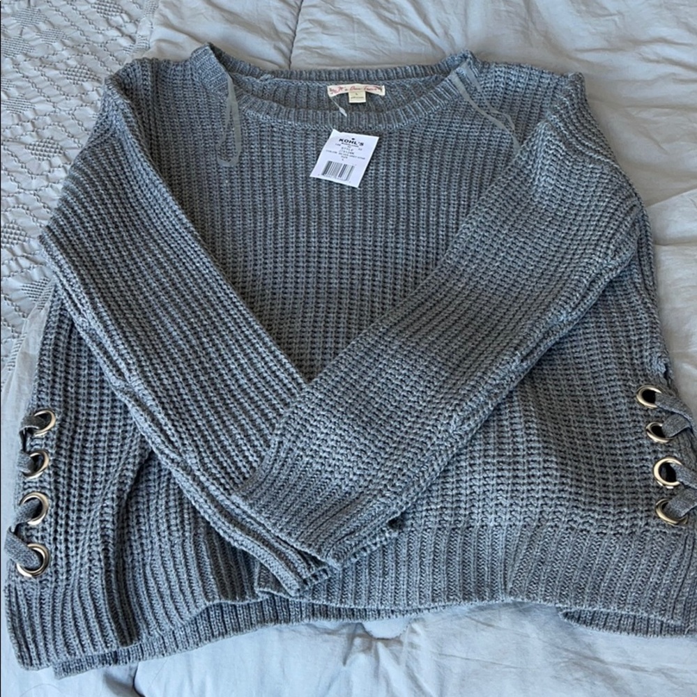 gray sweater